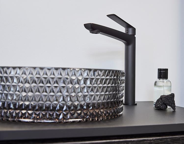 Cassøe Morello 36 fritstående bowlevask - Glas/Mat sort Cassøe Morello 36 fritstående bowlevask - Glas/Mat sort