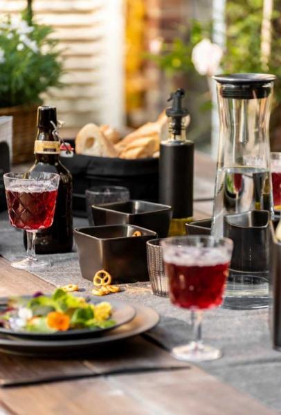 Wenko 4I1 snacksæt - Mat sort Wenko 4I1 snacksæt - Mat sort