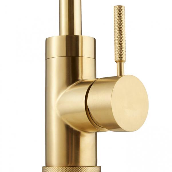 Cass&oslash;e Noba K6 k&oslash;kkenarmatur - B&oslash;rstet messing