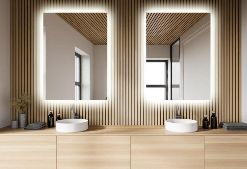 Mona firkantet spejl m/backlight - 80 cm Mona firkantet spejl m/backlight - 80 cm