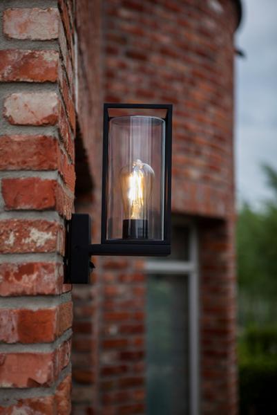 Lutec Tradition Flair 1 udendørslampe til væg m/sensor - Mat sort Lutec Tradition Flair 1 udendørslampe til væg m/sensor - Mat sort