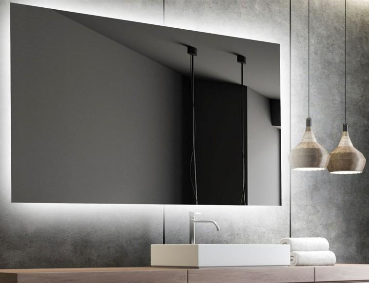 Badev&aelig;relse makeover - 60 cm spejl m/varme, lys og ber&oslash;ringsfrit armatur